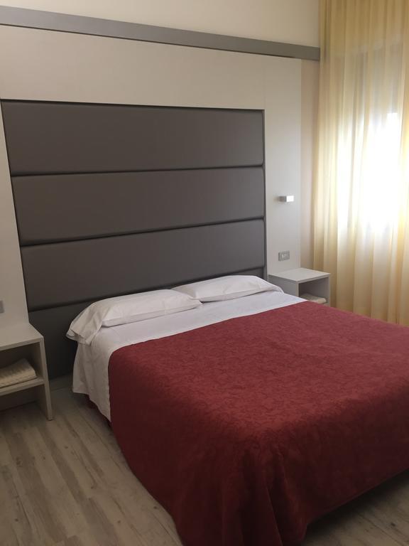 Hotel Elisabeth Due Фано Экстерьер фото